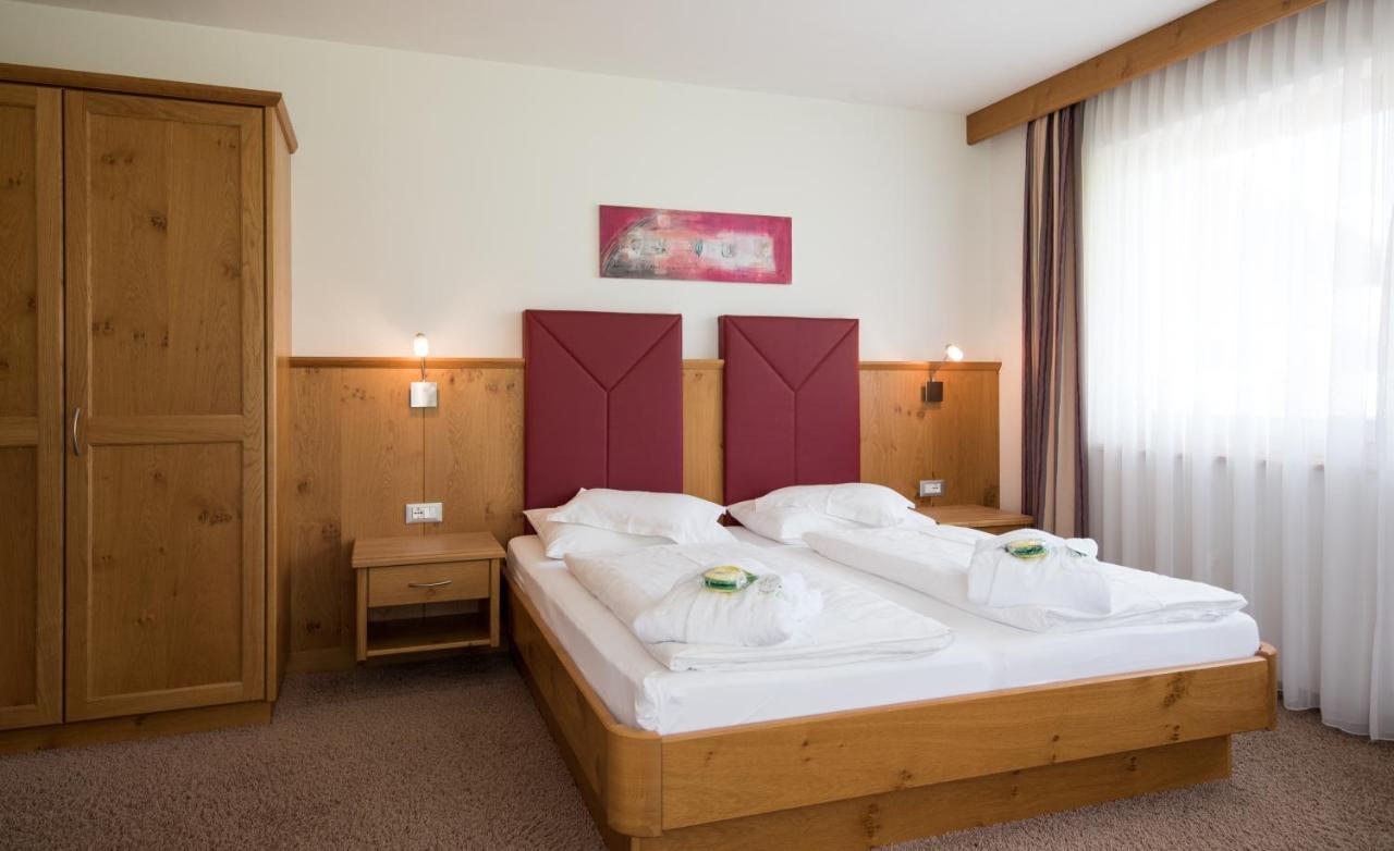 Garni Hotel Bel Vert Σέλβα ντι Βαλ Γκαρντένα Εξωτερικό φωτογραφία