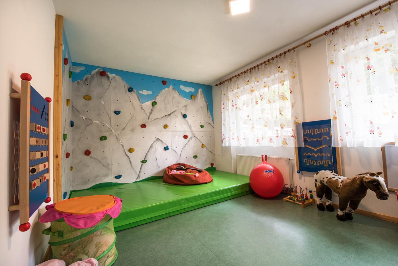 Garni Hotel Bel Vert Σέλβα ντι Βαλ Γκαρντένα Εξωτερικό φωτογραφία